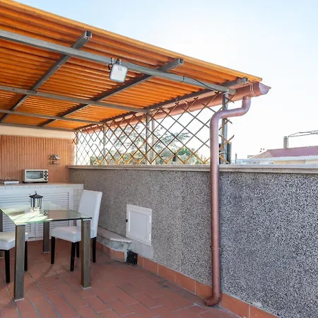 Labanca's Rooftop Attic * Рим